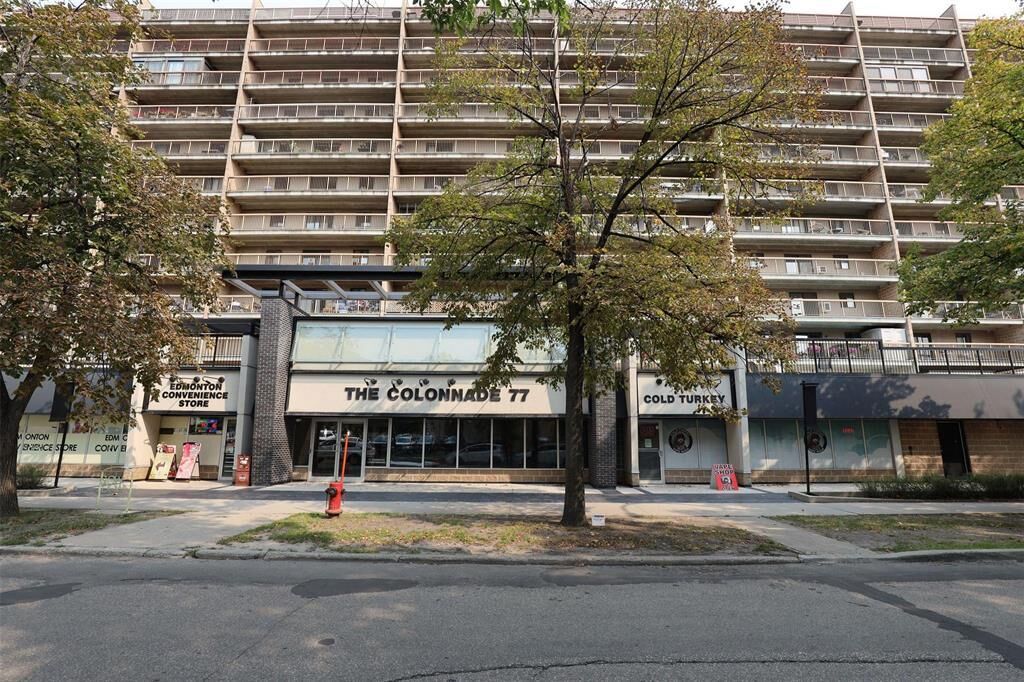 Property Photo: 77 Edmonton Street MB R3C 4H8