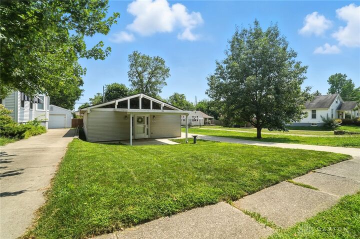 Property Photo: 2828 Ferncliff Avenue OH 45420