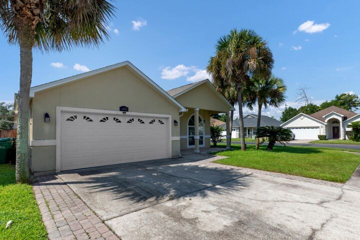 Property Photo: 1953 Kadima Circle Circle FL 32547