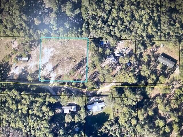 Property Photo: 3133 Mayhair Road FL 32539