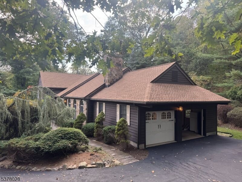 Property Photo:  31 Cheyenne Dr  NJ 07045 