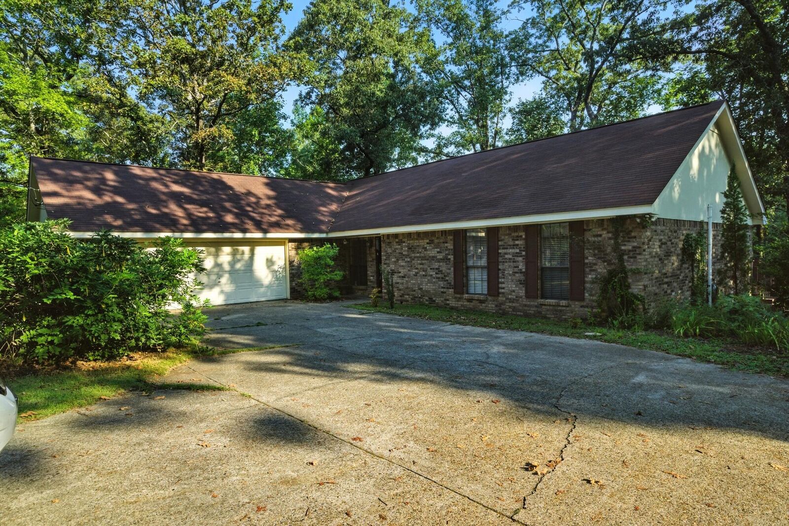 Property Photo:  96 Oak Haven Rd.  MS 39475