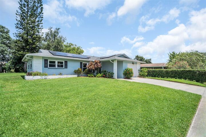 Property Photo: 113 Stafford Drive FL 34684
