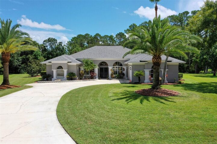 Property Photo: 21 Lakeside Place W FL 32137