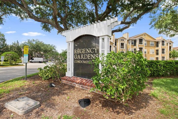 Property Photo: 4401 Thornbriar Lane R-102 FL 32822