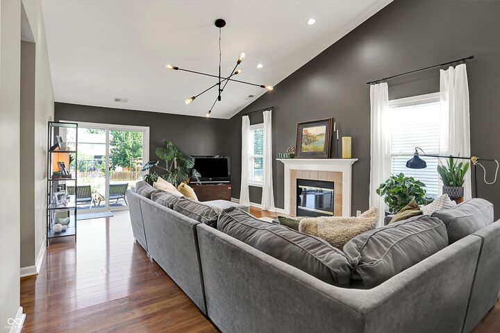 Property Photo: 10146 Beresford Court IN 46038