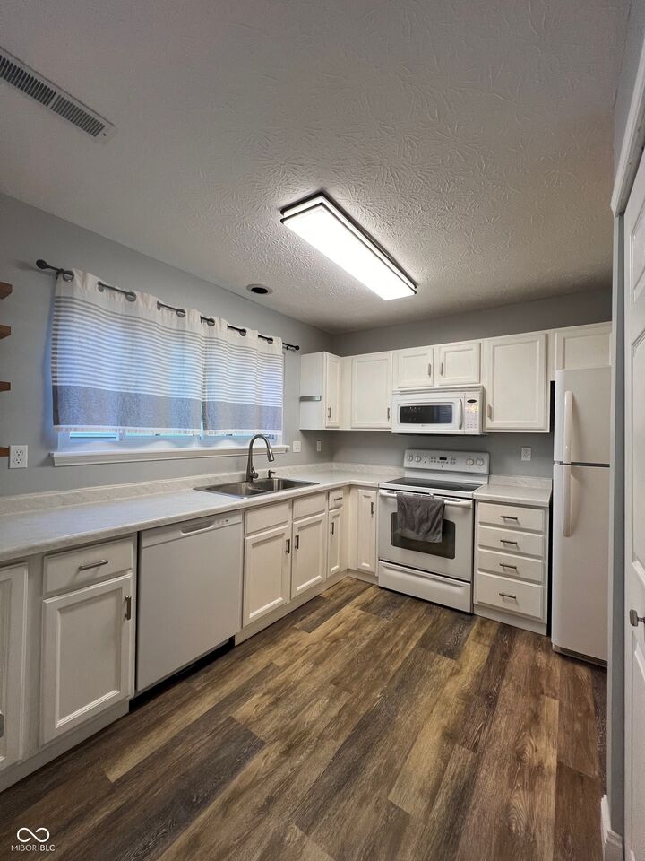 Property Photo:  6772 Coatbridge Circle  IN 46254 