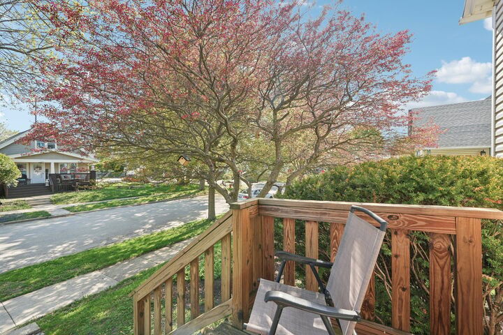 Property Photo:  2232 E Eden Pl  WI 53235 