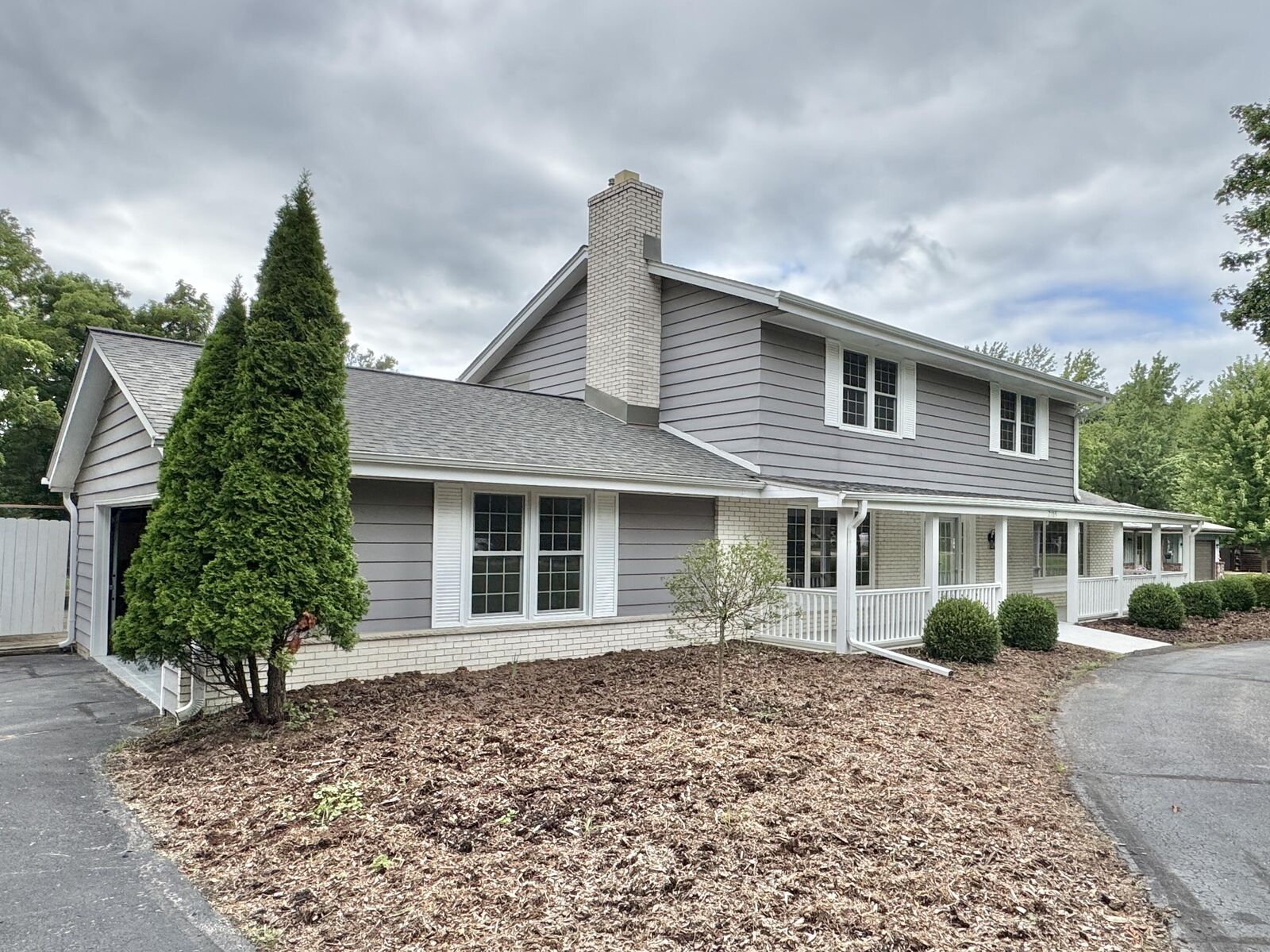 Property Photo: 2105 Nagawicka Rd WI 53029