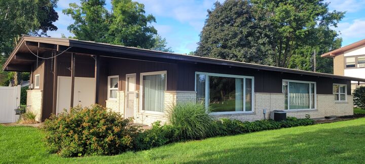 Property Photo:  207 Lake Street  MI 49420 