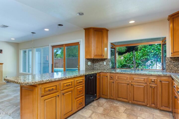 Property Photo: 2225 Calle Riscoso CA 91362