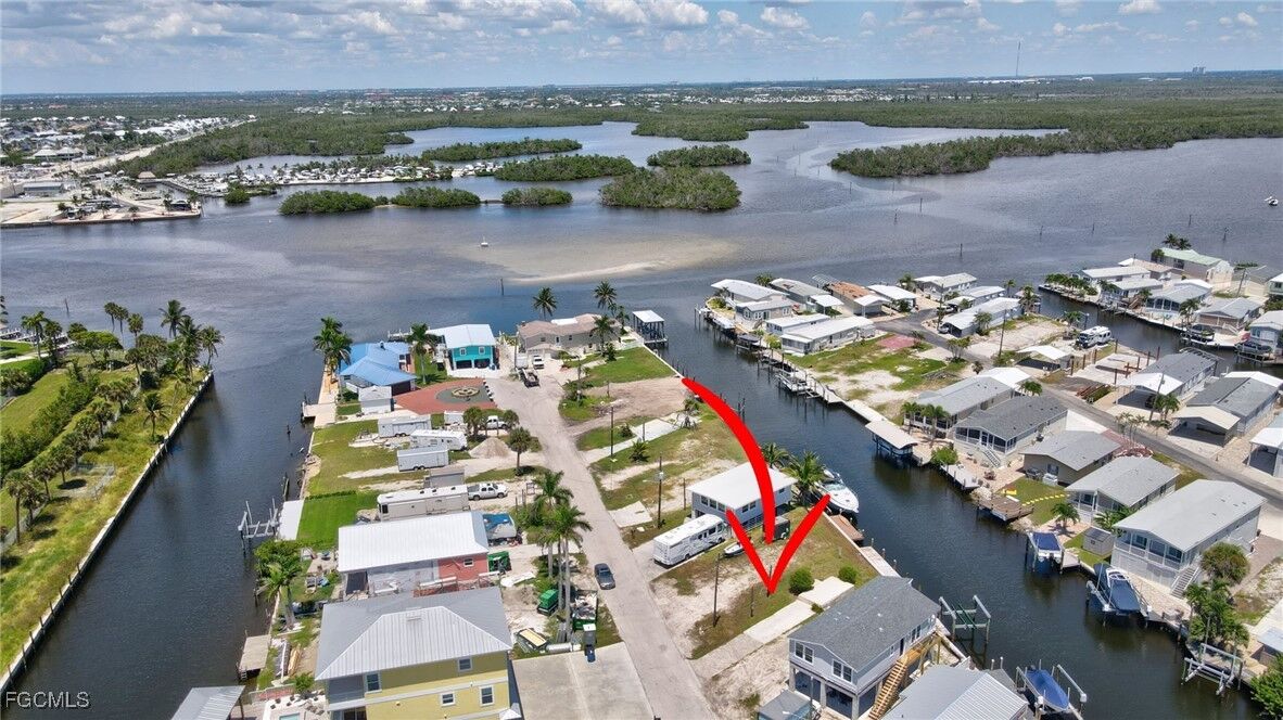 Property Photo: 856 Oak Street FL 33931