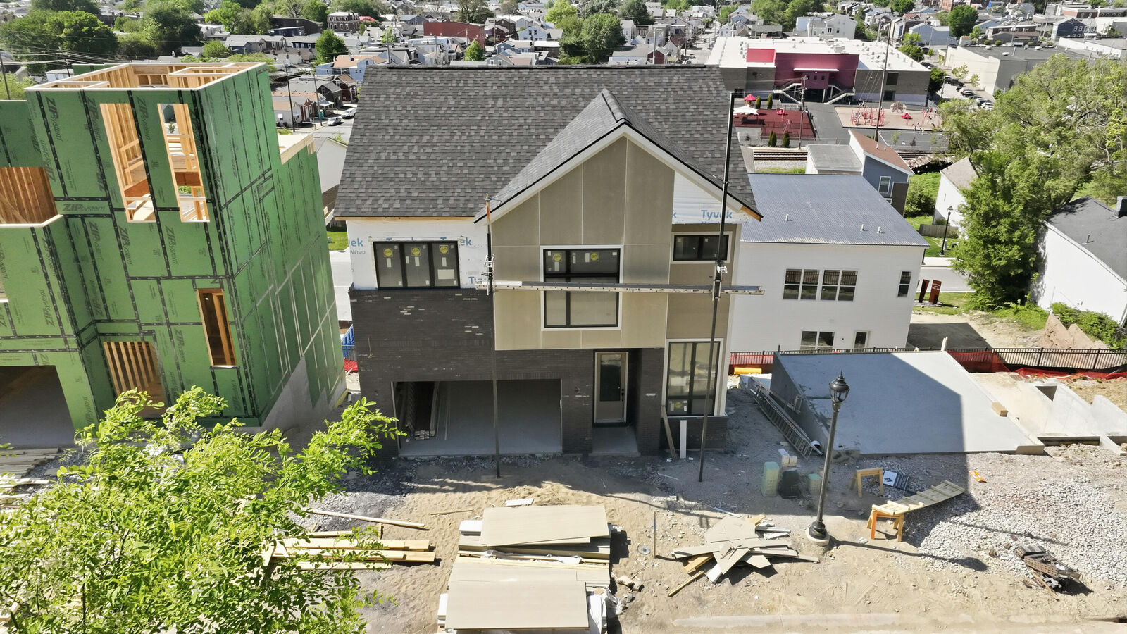 Property Photo:  41 W 14th Street  KY 41071 