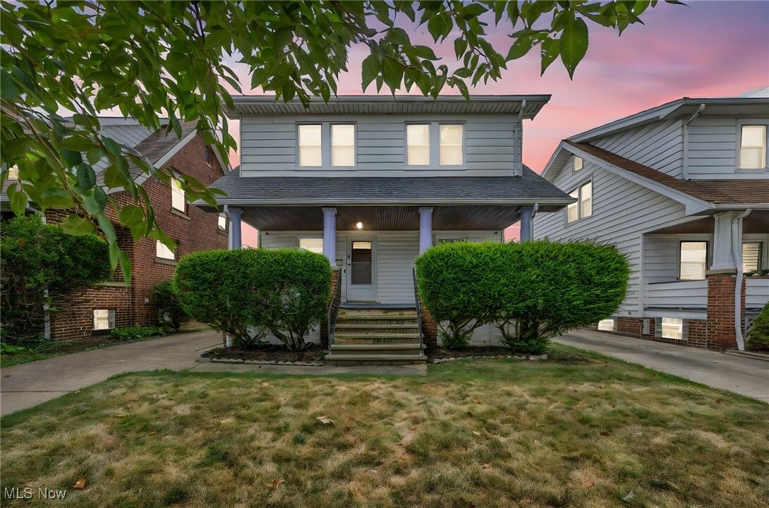 Property Photo: 18700 Mohawk Avenue OH 44119