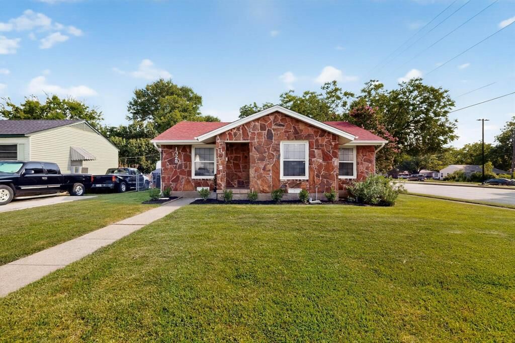 Property Photo: 1328 Lakeside Drive TX 75040