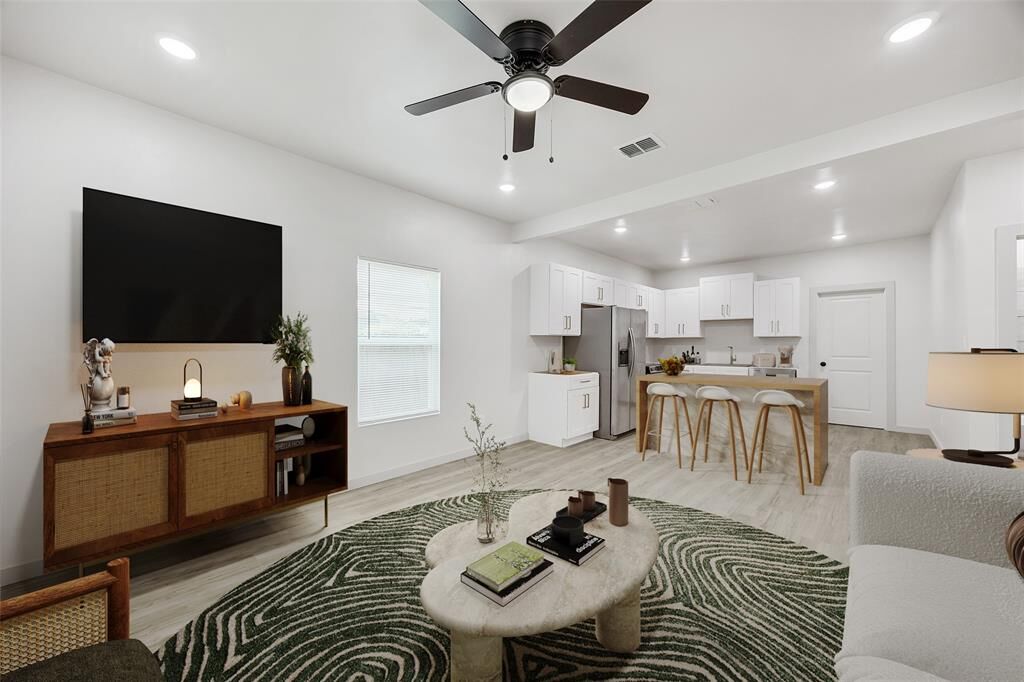 Property Photo:  3018 Crossman Avenue  TX 75212 