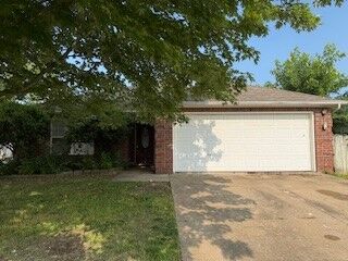 1210 SW Apache Drive  Bentonville AR 72712 photo