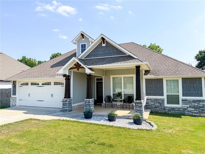 Property Photo: 714 Macdonald Drive AR 72751