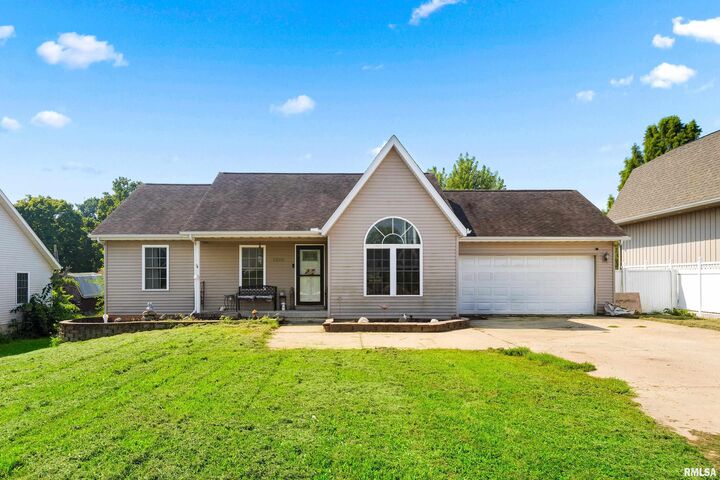 1010 5th Street  Lacon IL 61540-0000 photo