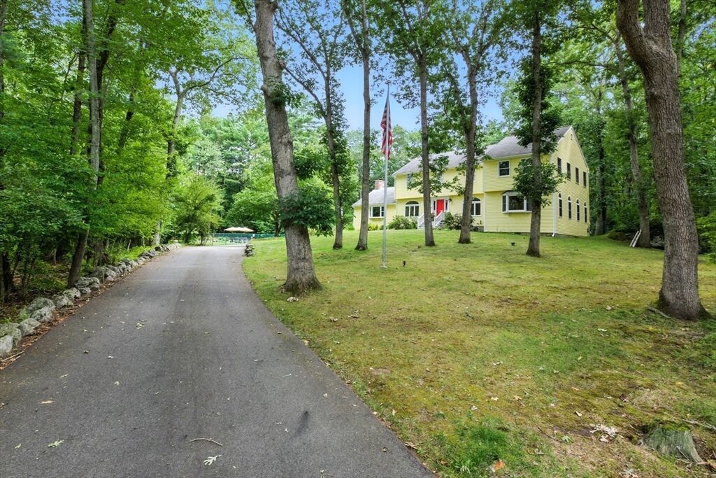 Property Photo:  61 Pond St  MA 01921 