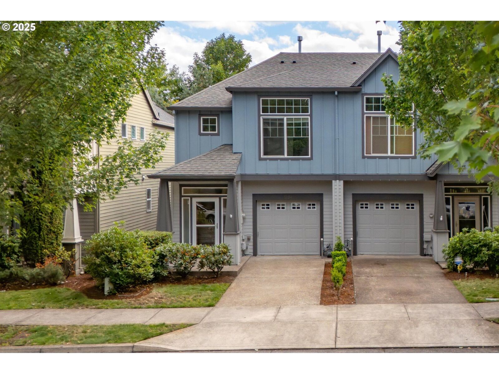 Property Photo: 1034 SE Bacarra St OR 97123
