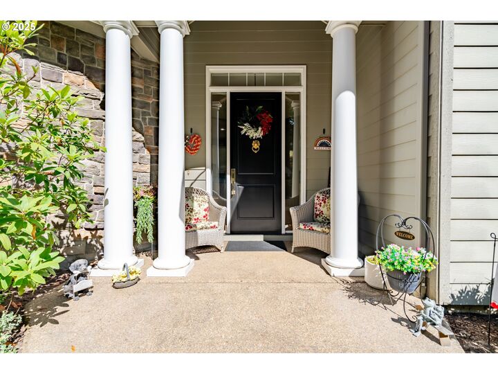 Property Photo: 4598 Grand Fir Ln OR 97302
