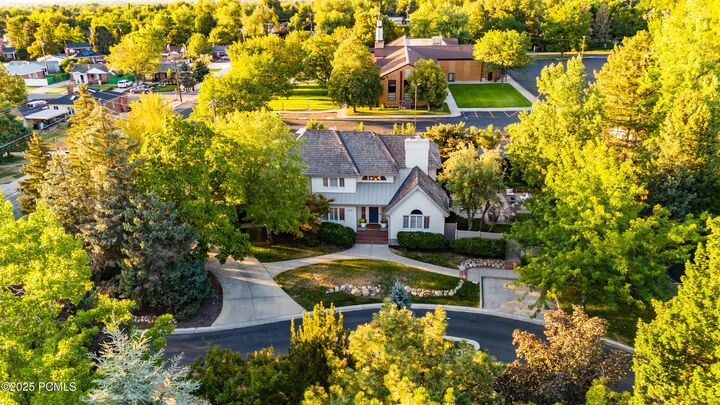 Property Photo:  2321 E Wrenhaven Lane  UT 84121 