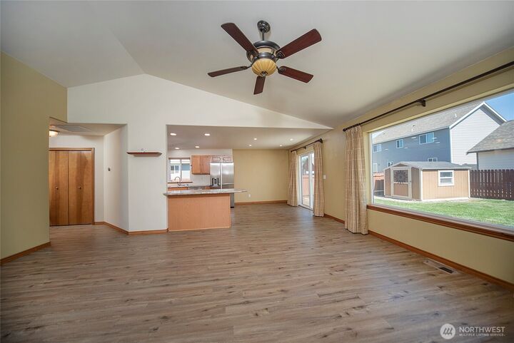 Property Photo: 2310 N Water Street WA 98926