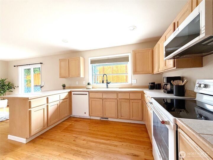 Property Photo: 2128 148th Place SW WA 98087