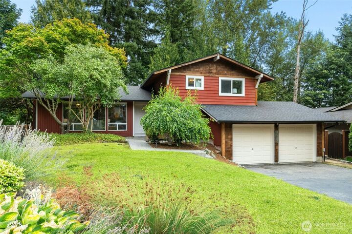 Property Photo: 10816 NE 154th Place WA 98011