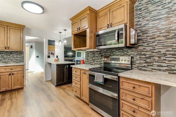 16302  216th Street E  Graham WA 98338 photo