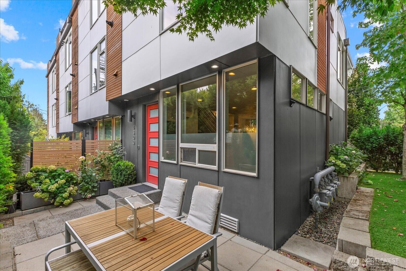 Property Photo: 4300 SW Mills Street WA 98136