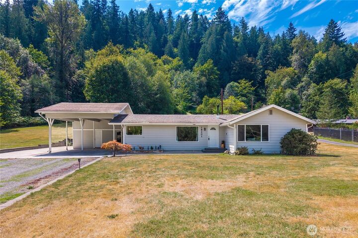 18201  Renton Maple Valley Road SE  Maple Valley WA 98038 photo
