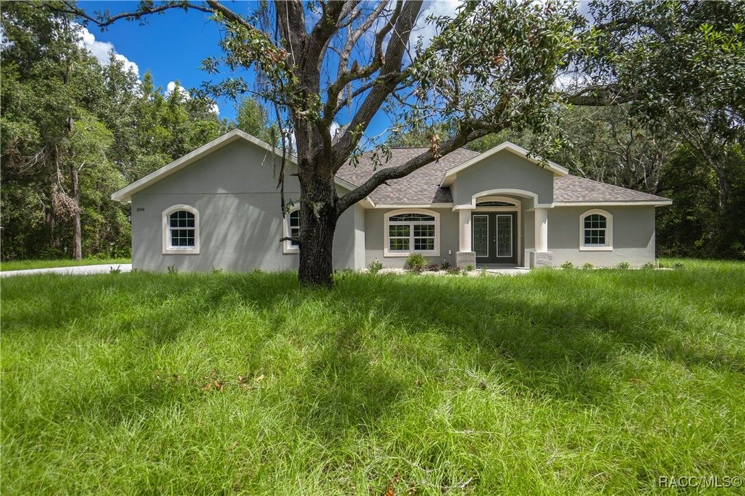 Property Photo:  399 W Massachusetts Street  FL 34442 