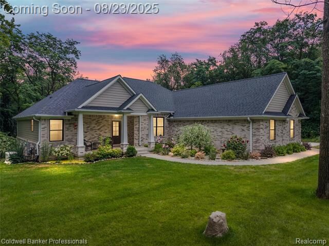 3320 Acorn Grove Court  Groveland Twp MI 48462 photo