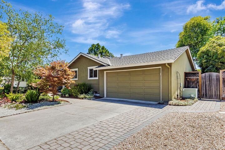 Property Photo: 2500 Lost Oaks Drive CA 95124