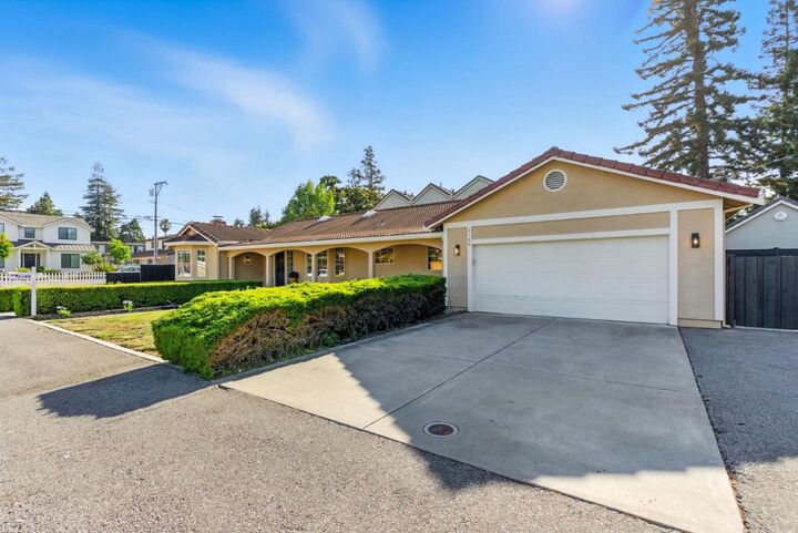 Property Photo: 2188 Yorkshire Way CA 94040