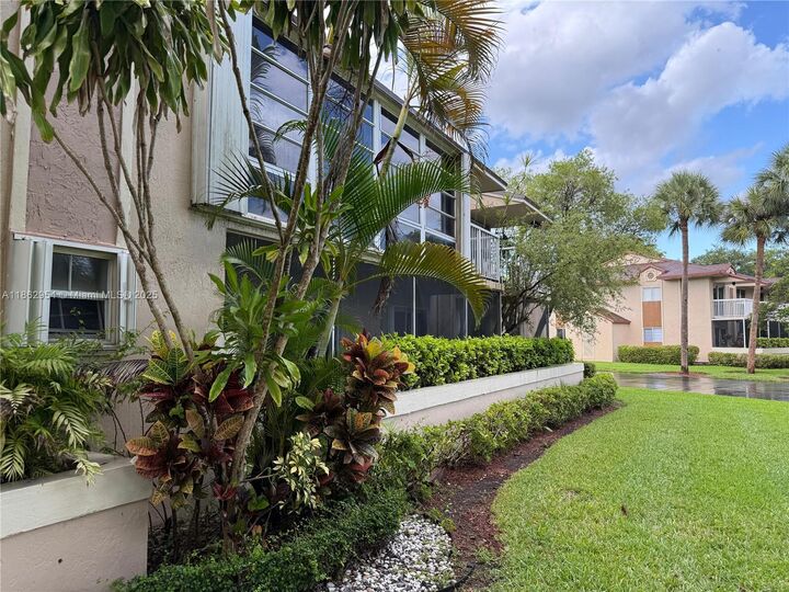 4780 NW 102nd Ave 102-11  Doral FL 33178 photo