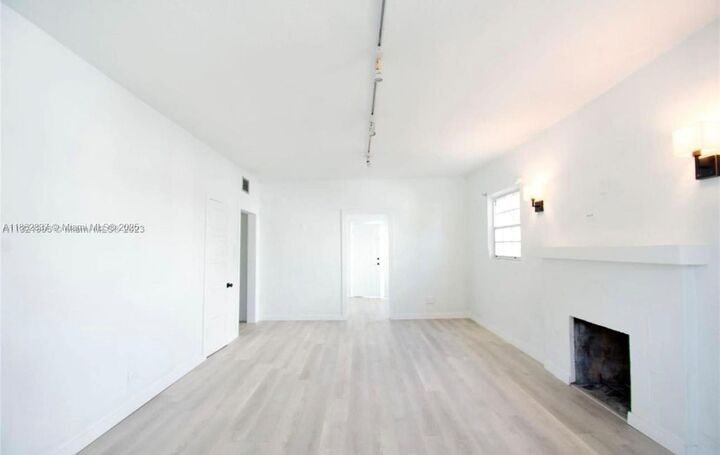 Property Photo: 3308 S Le Jeune Rd 3308 FL 33134