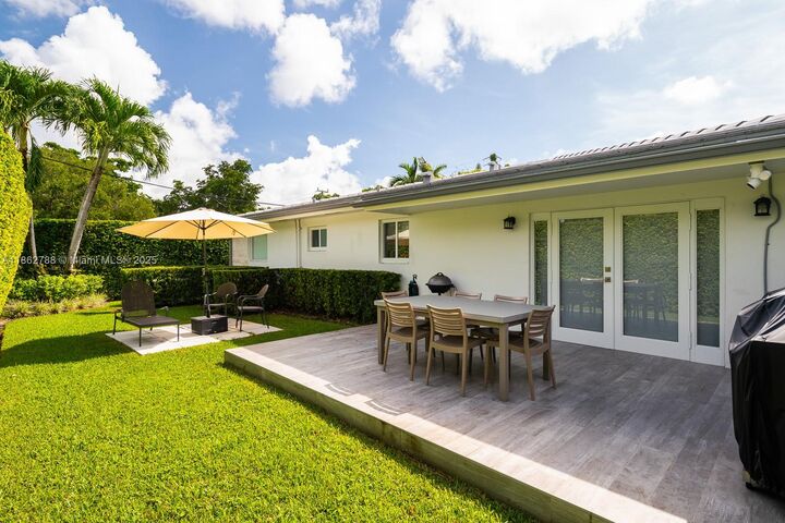 Property Photo: 1551 Ancona Ave FL 33146