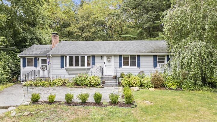Property Photo:  66 Corey Lane  CT 06357 