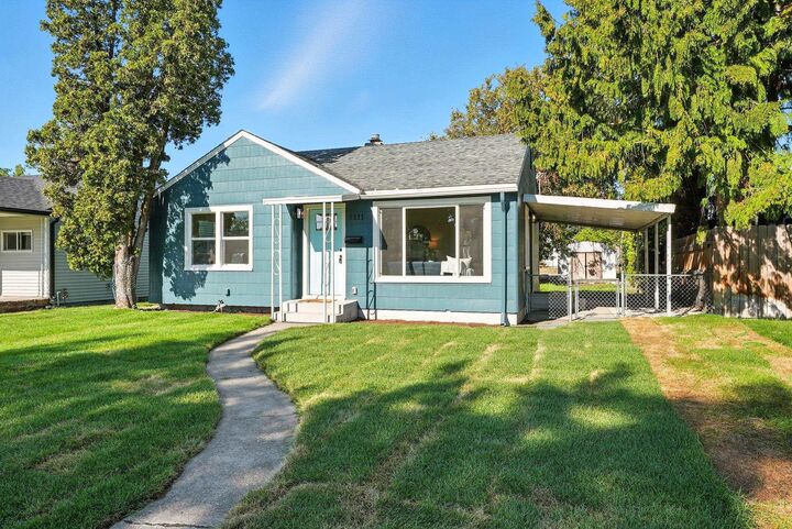 Property Photo:  5111 N Elgin St  WA 99205 