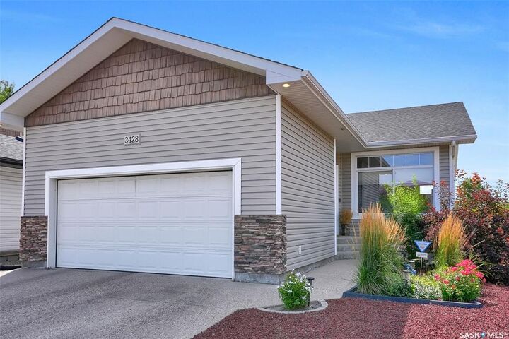 Property Photo: 3428 Maclachlan Crescent SK S4R 8V1