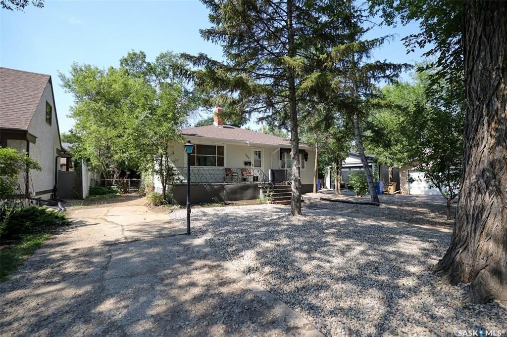 Property Photo: 3222 Rae Street SK S4S 1S2