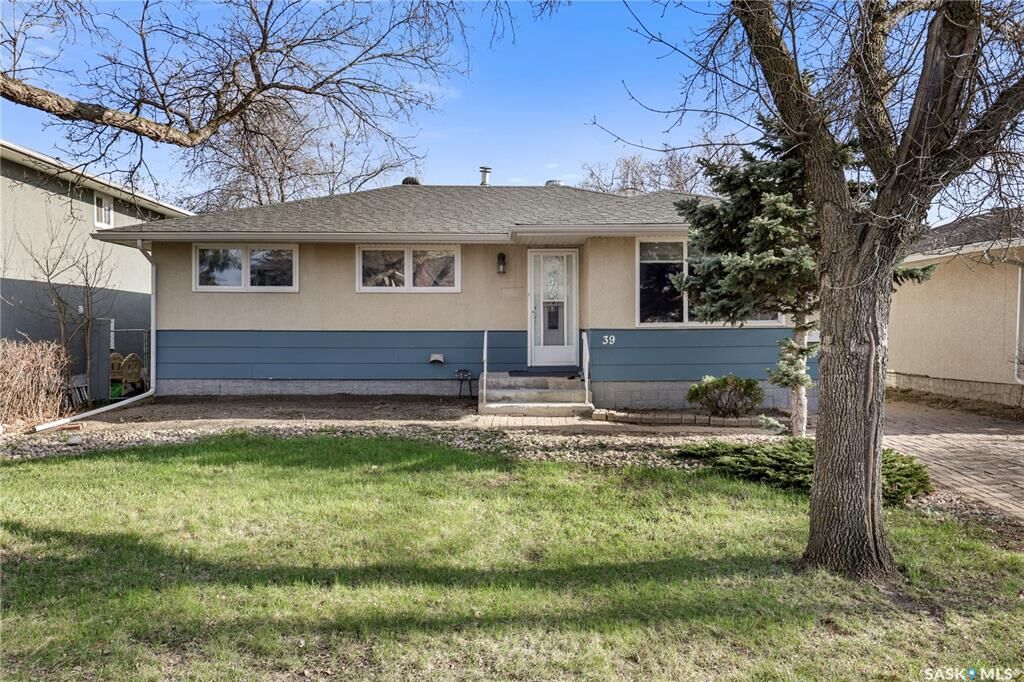 Property Photo:  39 Fuhrmann Crescent  SK S4R 5S4 