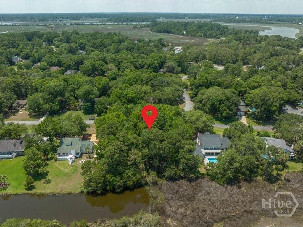 Property Photo: 128 Dutch Island Drive GA 31406