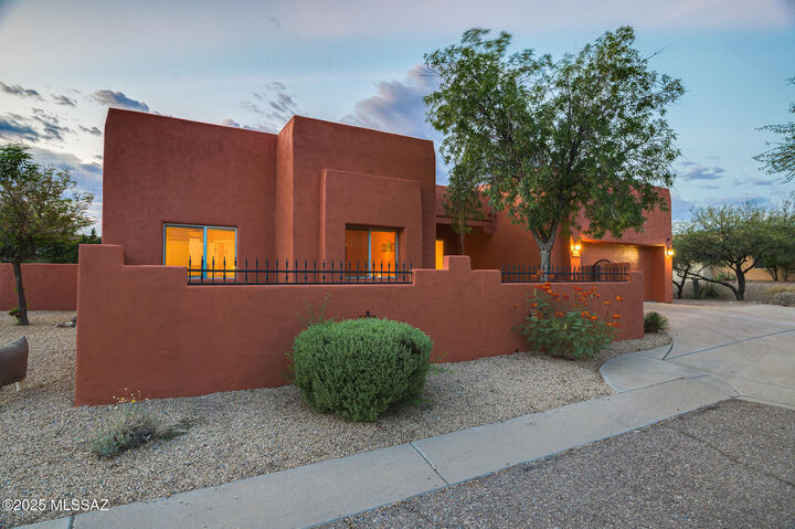 Property Photo: 10583 E George Brookbank Place AZ 85747