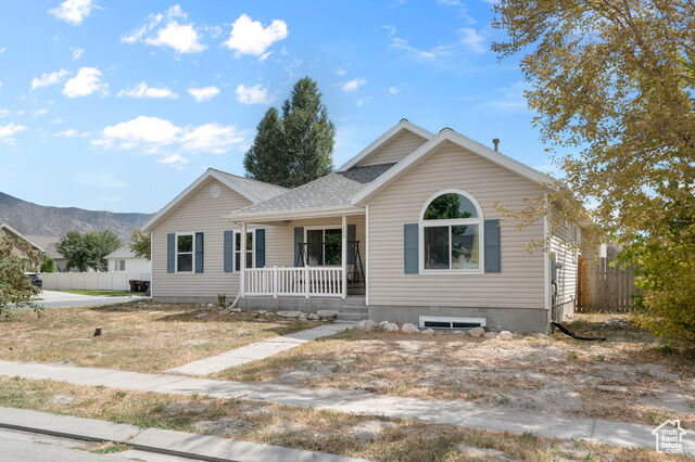 Property Photo: 1998 E Sunrise Dr N UT 84005