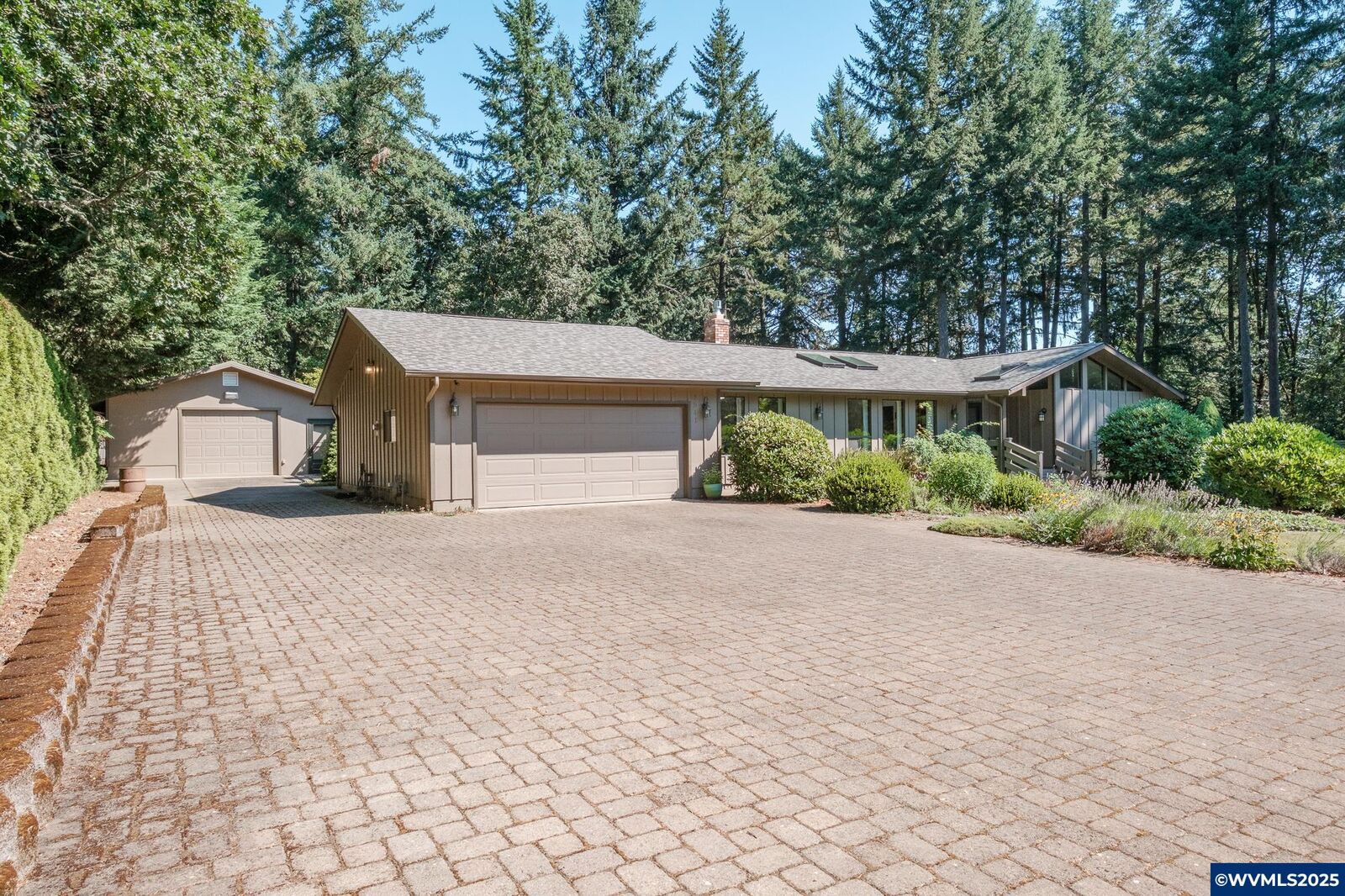 Property Photo:  2941 Inland Dr S  OR 97302 