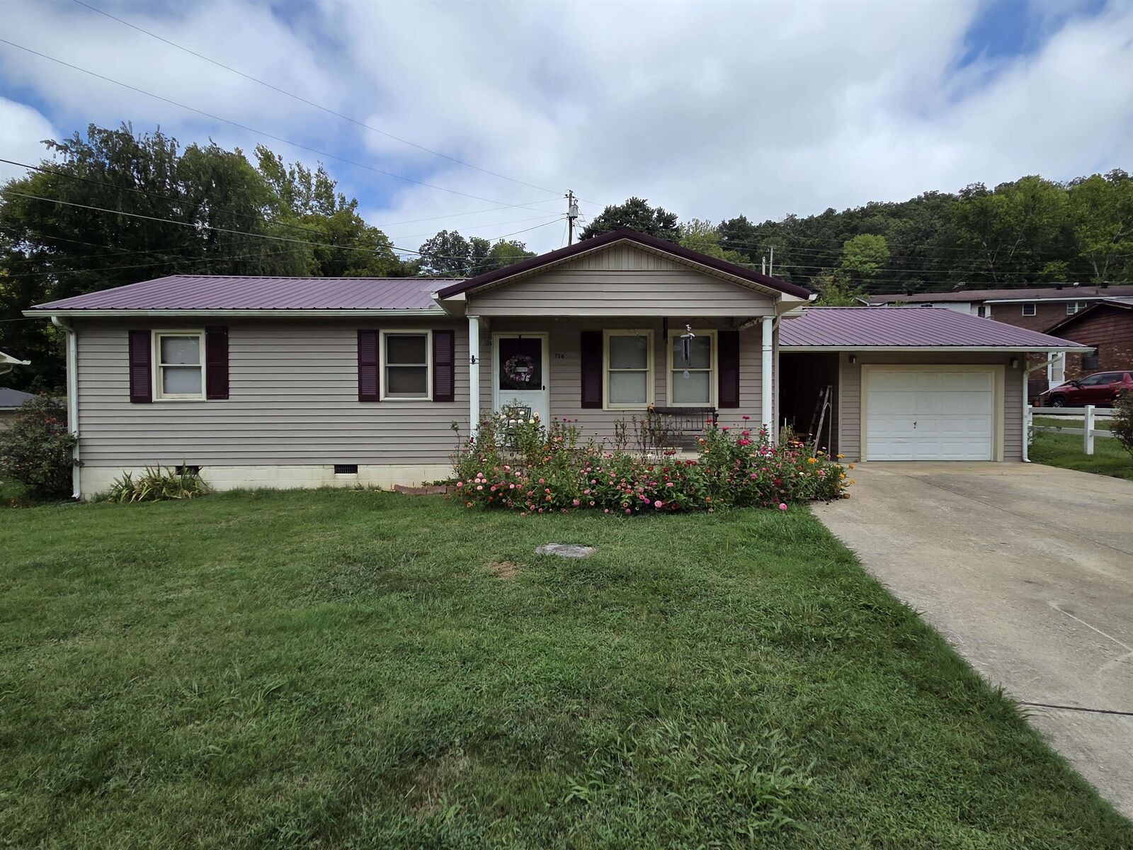 Property Photo: 716 Elm Street KY 41143